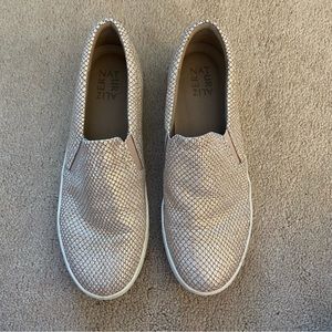 Naturalizer Marianne Sneaker. Size 8.5.